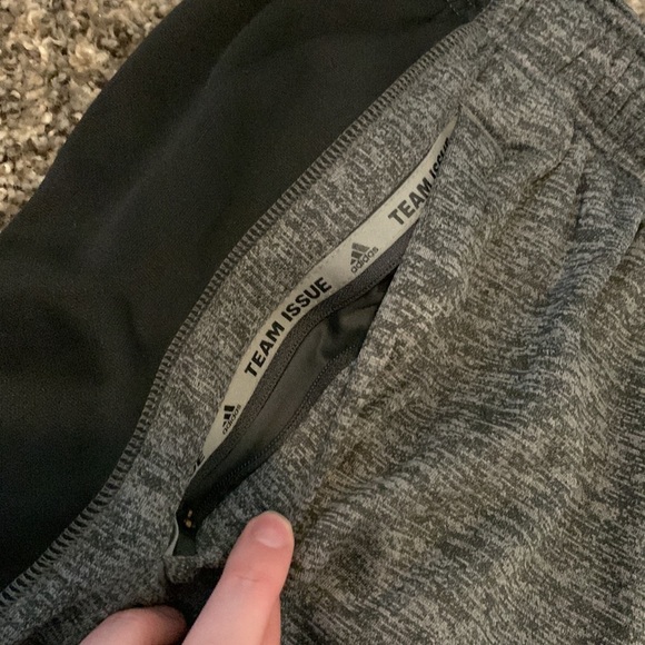 Adidas fleece shorts with zipper pockets. - Picture 6 of 6